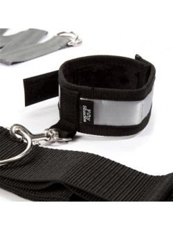 FSG KEEP STILL OVER THE BED CROSS BONDA