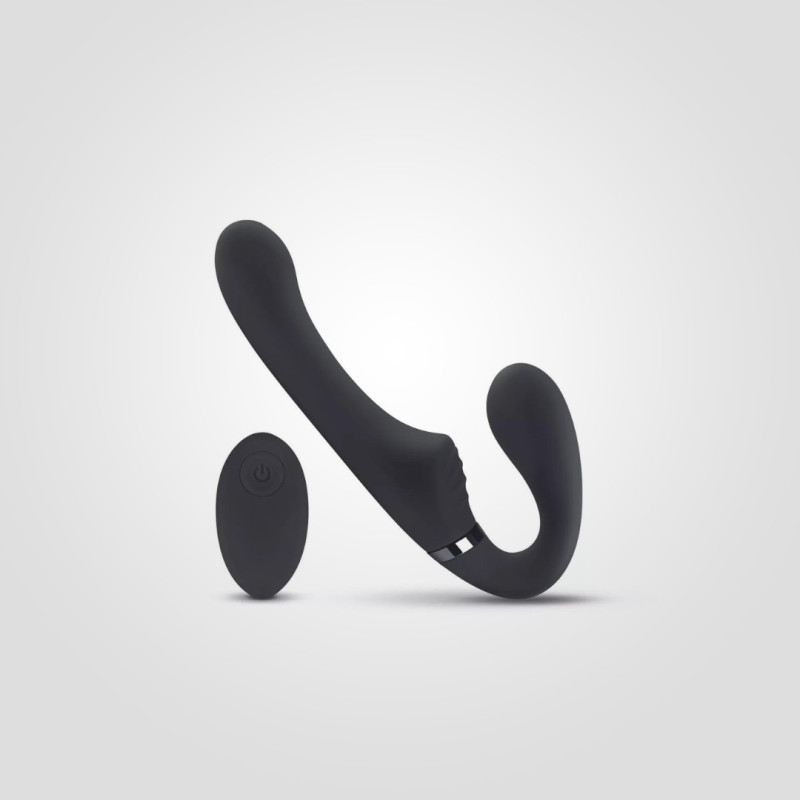 avery_strapless_strap_on_harness_remote_strap_on2